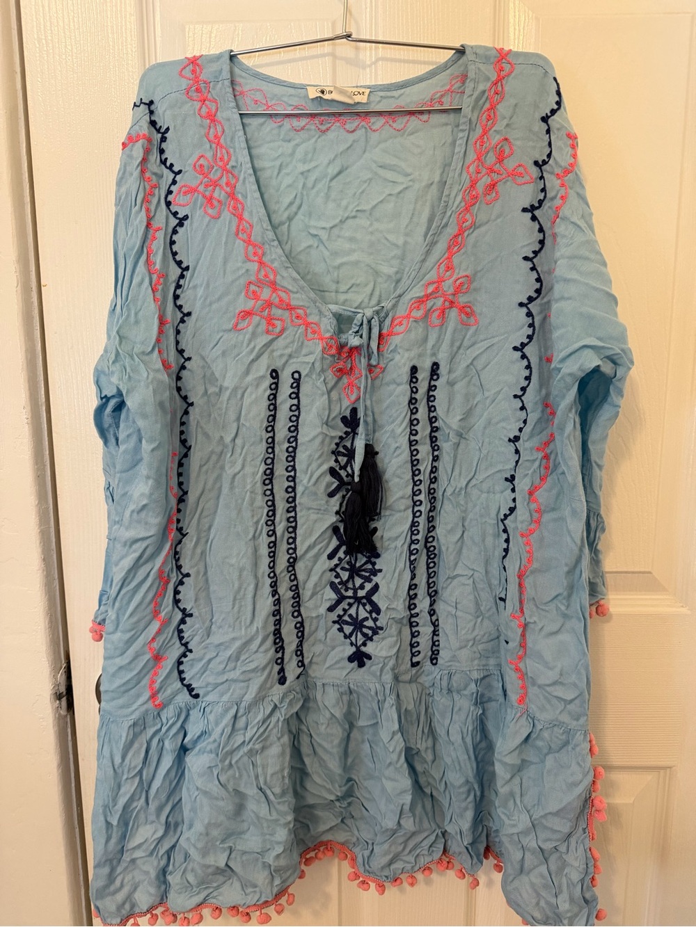 Body Glove Light Blue Tunic with Pink Embroidery
